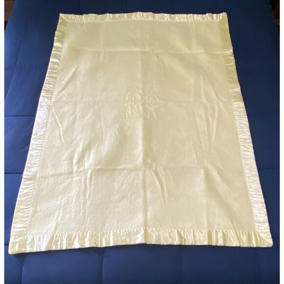 Vintage Quiltex Baby Blanket Satin Binding Trim Yellow Embroidered Figures - Picture 8 of 10